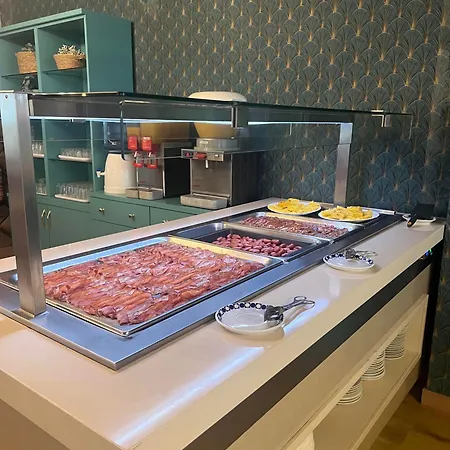 Hotel Marola